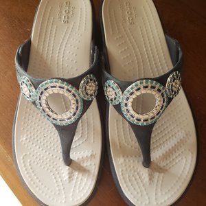 Crocs Dual comfort embellished Wedge